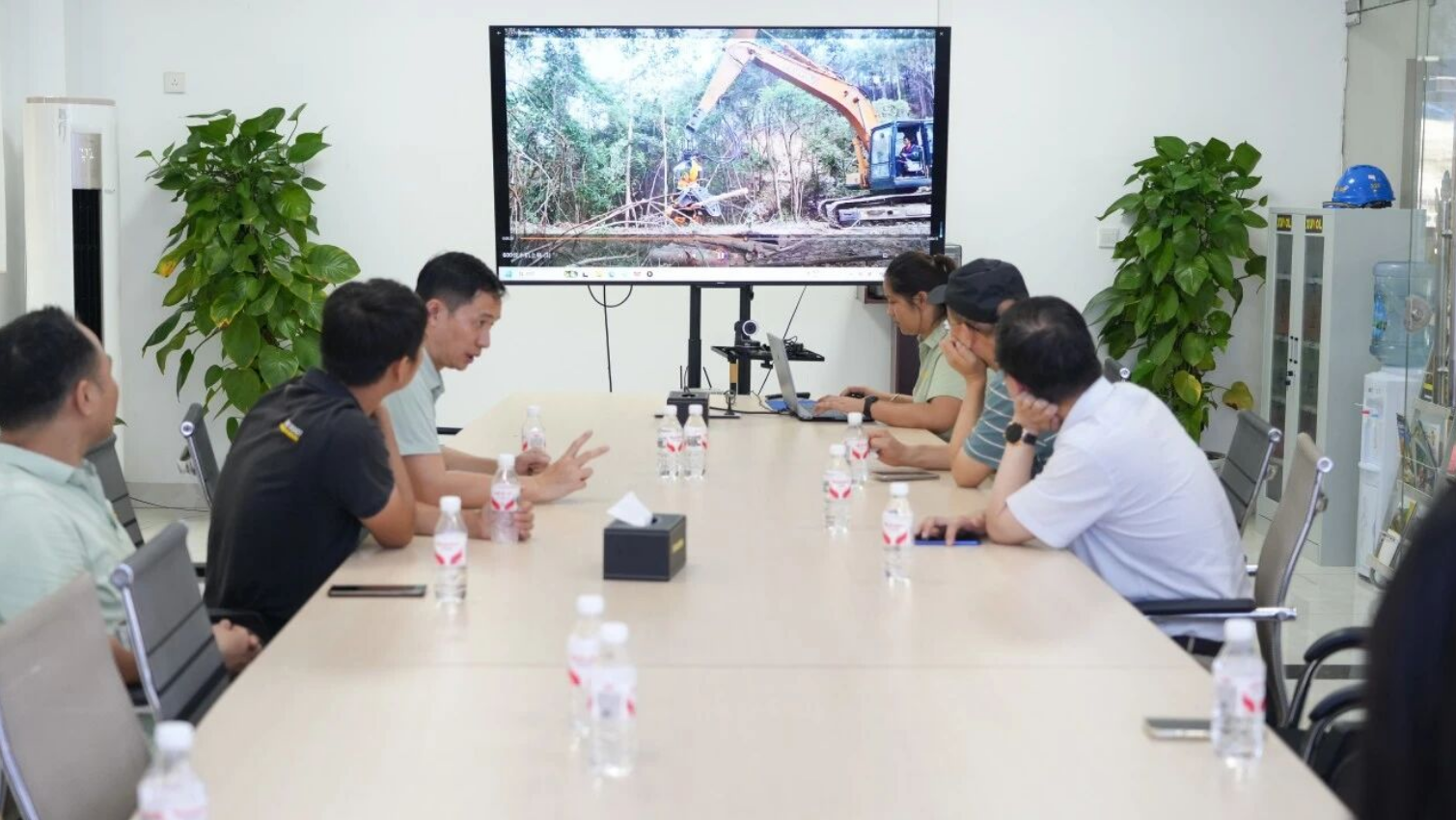 智库赋能调研，聚力产业升级｜自治区联合南京大学智库课题组莅临徐沃考察指导